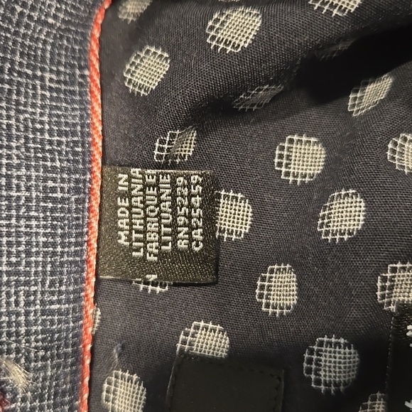 TED BAKER LONDON NAVY BLUE BUTTON DOWN SHIRT ACCENTED CUFFS. SIZE 3= SMALL. - Picture 4 of 9
